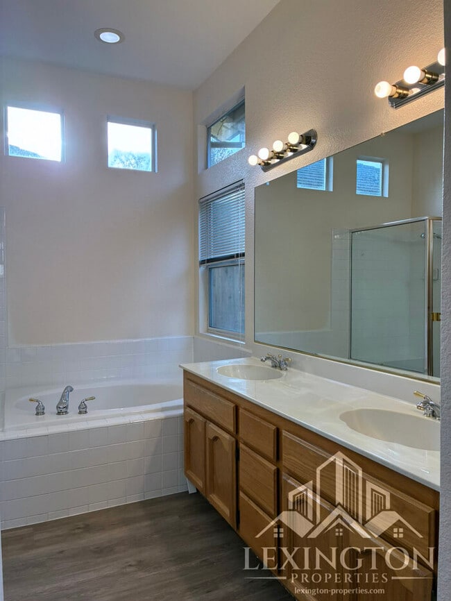 Building Photo - Beautifully updated, 3BD/2BA+office, Home in Rocklin – off Stanford Ranch Rd. near Willard Park