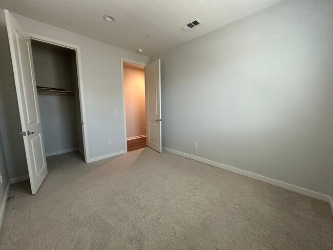 Building Photo - 28343 Harvest Gold Ct