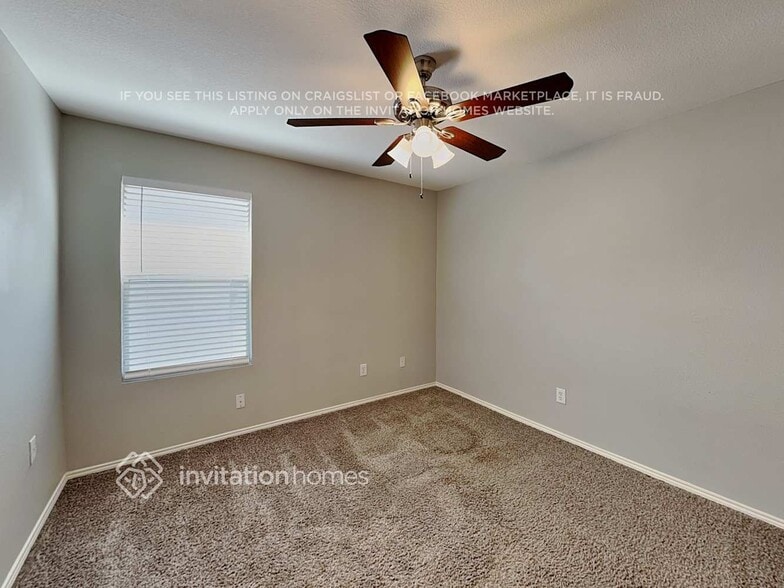 Building Photo - 825 Poncho Ln