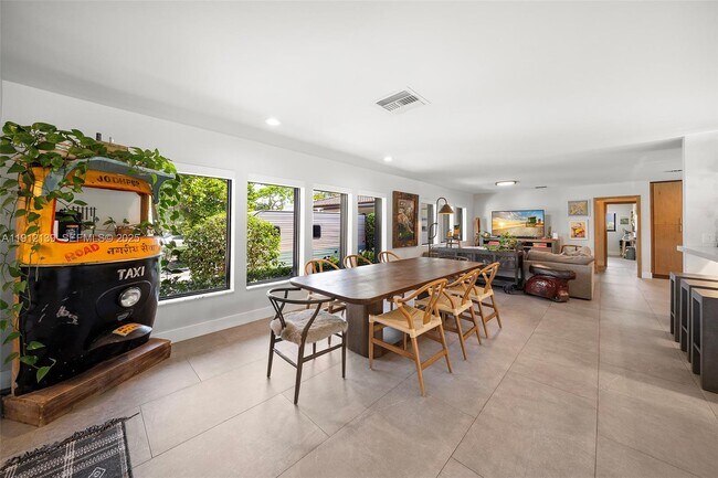 Building Photo - 419 Alamanda Dr