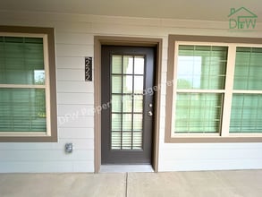 Building Photo - For Lease: Modern 1BR Oasis in the Heart of Dallas