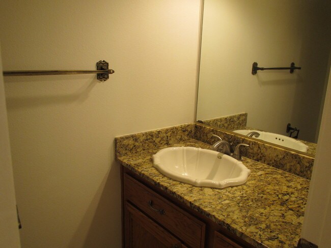 Building Photo - 452 W Huntington Dr