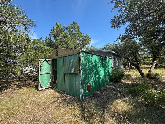 Building Photo - 1045 Hidden Hills Dr