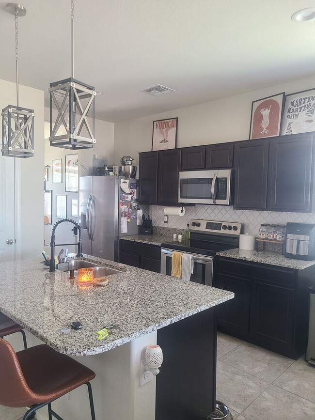 Building Photo - 3 Bedroom, 2 Bath Home Available Now!!!