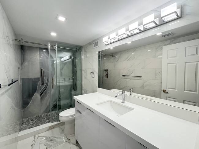 Building Photo - 2501 S Ocean Dr