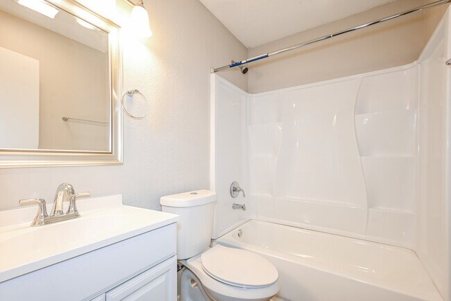 Building Photo - 1101 Twin Cedar Ct