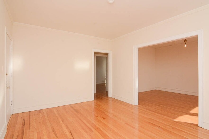 Building Photo - 1030 Dempster St