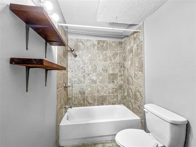 Building Photo - 2421 Stovall Dr