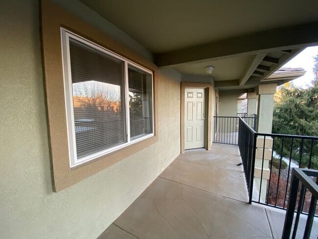 Building Photo - NW Reno Luxury Condo - Fitness Center, Poo...