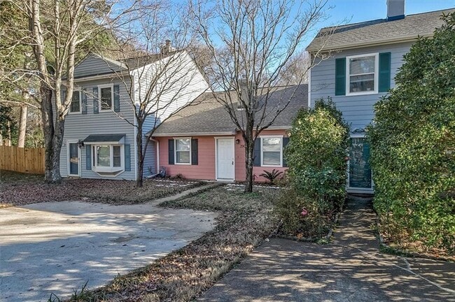 Building Photo - 290 Westland Way SW