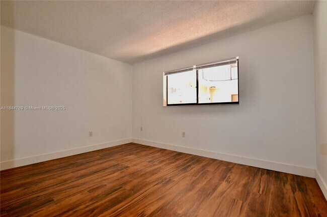 Building Photo - 8520 SW 133rd Avenue Rd