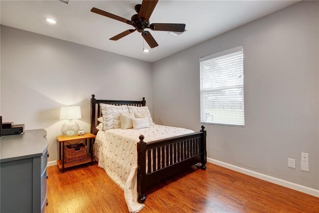 Building Photo - 2604 N Shields Dr