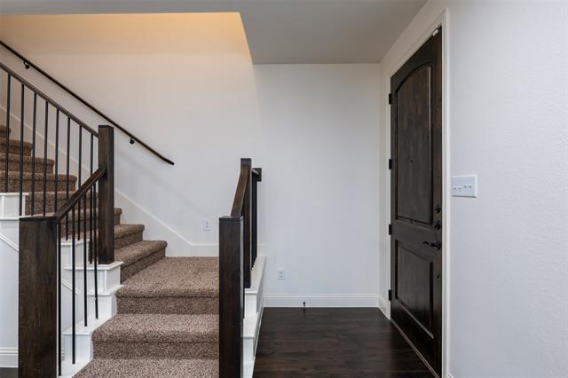 Building Photo - 6289 Davison Wy