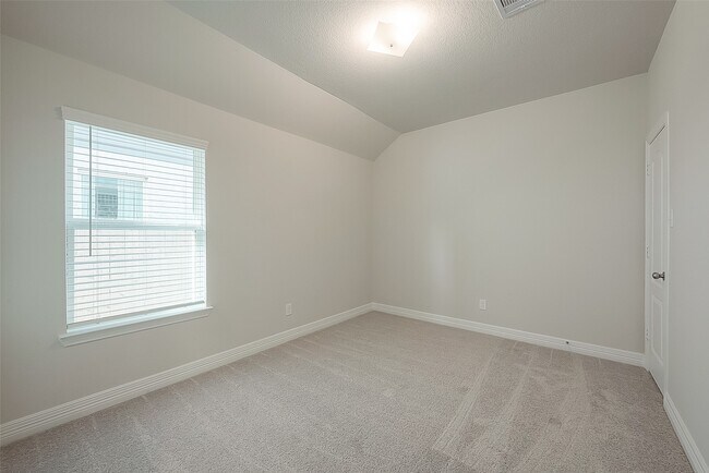 Building Photo - 40712 Guillemont Ln