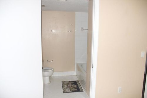 Building Photo - 3760 N Jog Rd