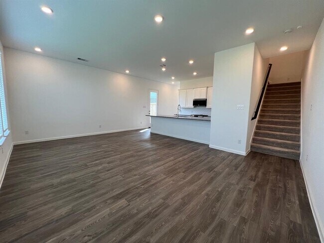 Building Photo - 4202 Balboa Dr