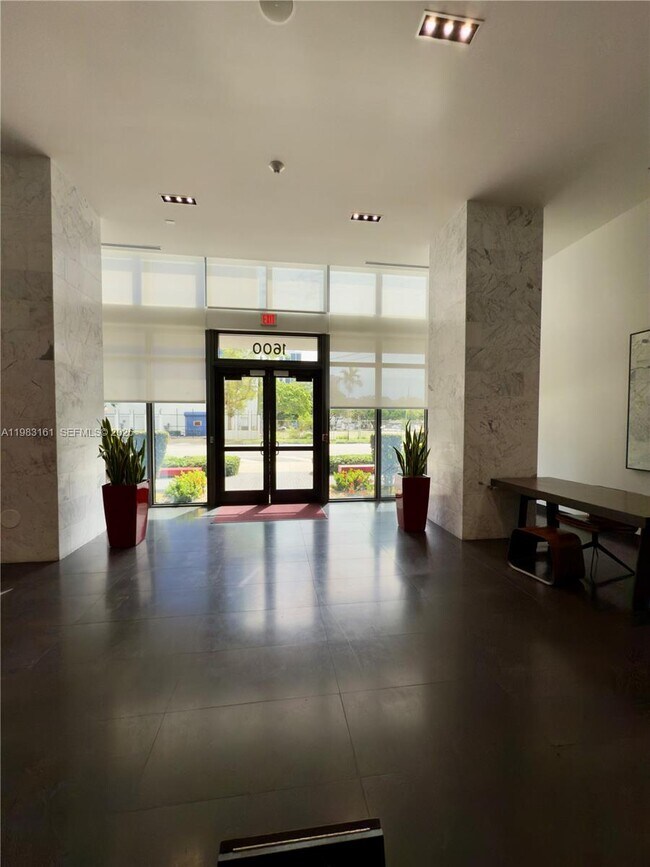 Building Photo - 1600 NE 1st Ave