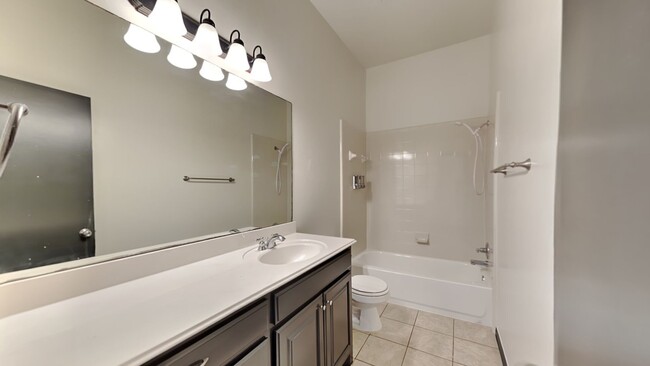 Building Photo - Beautifully Remodeled 4 Bedroom 2 Bathroom...