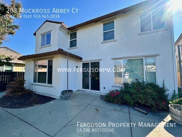 Building Photo - 208 Muckross Abbey Ct