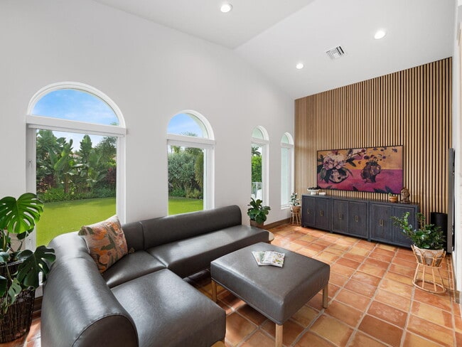 Building Photo - 3299 Bridgegate Dr