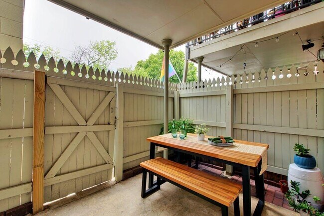 Building Photo - 7920 Rockwood Ln