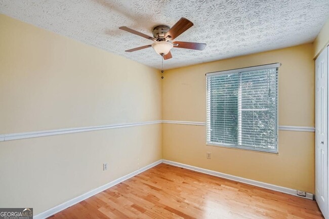 Building Photo - 6134 Raintree Bend