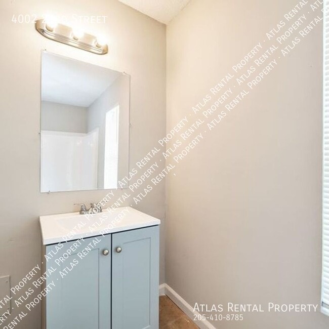 Building Photo - 4002 23rd St NE