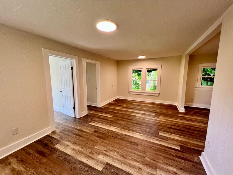 Building Photo - 1221 Georgia St