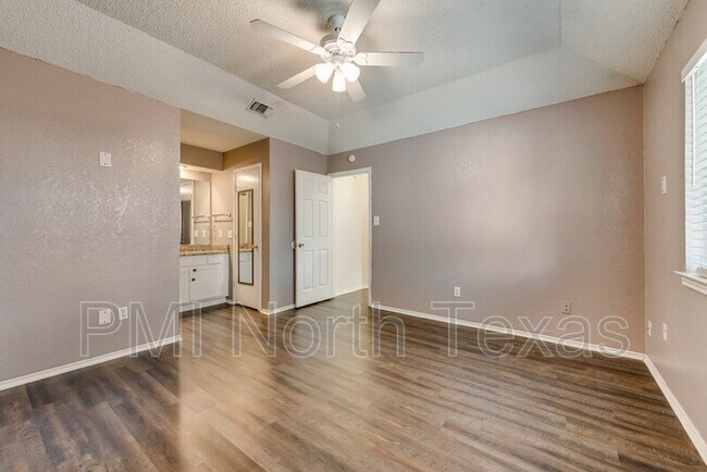 Building Photo - 2907 Kathleen Ln