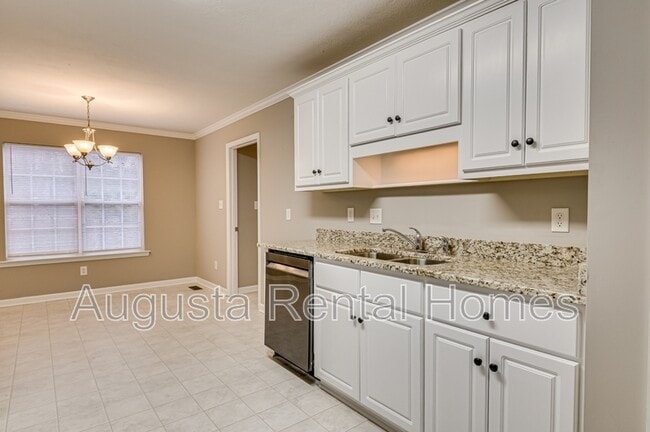 Building Photo - 4866 Orchard Hill Dr