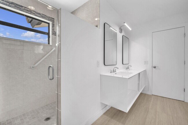 Building Photo - 6438 Via Rosa