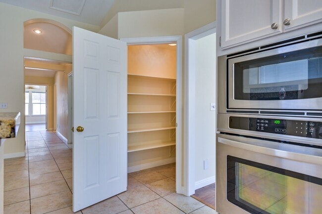 Building Photo - SE!! 4 Bedrooms!! Single Story!! NO HOA!! 3 Car Garage!!! Pool!!! Spa!!! RV Parking!!! Low mainte...