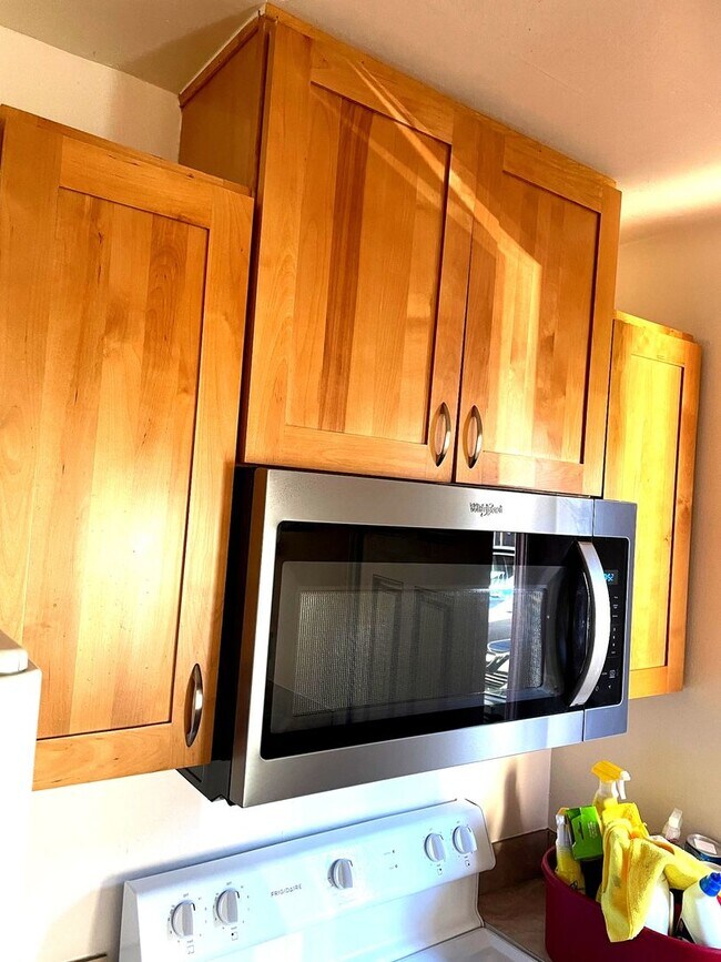 Building Photo - Affordable in Concord - Better Hurry On This One...!