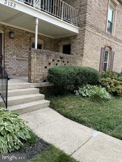 Building Photo - 3123 Patrick Henry Dr
