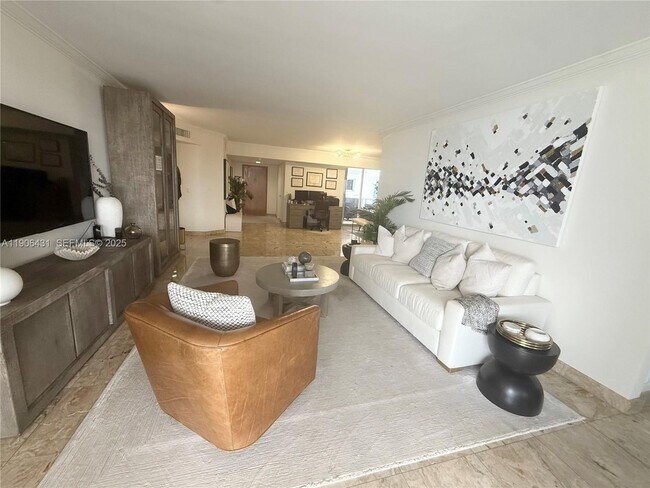 Building Photo - 16711 Collins Ave