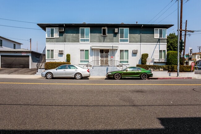 Building Photo - 7 W Pine St