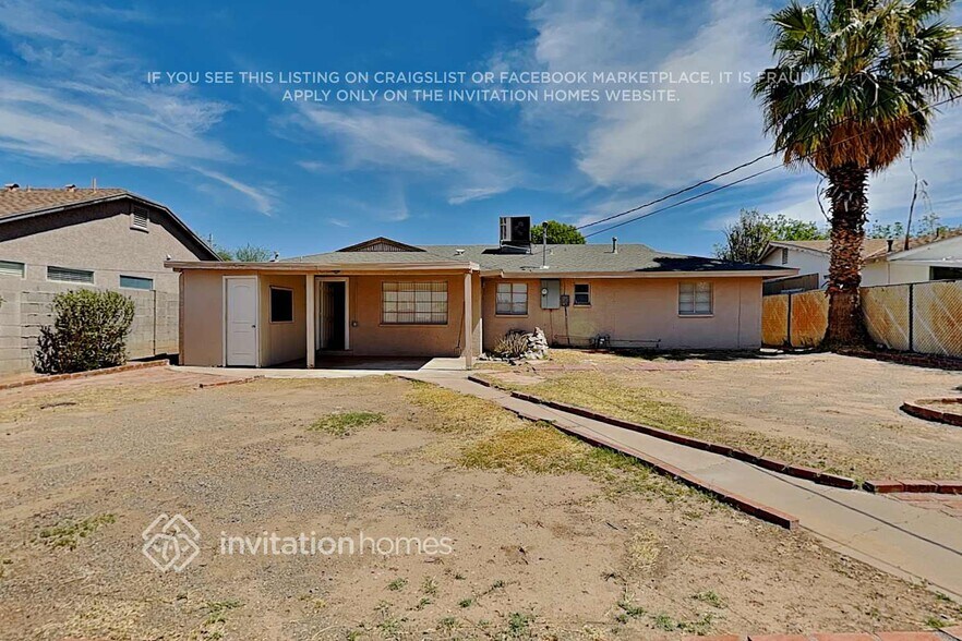 Building Photo - 1215 E Winter Dr