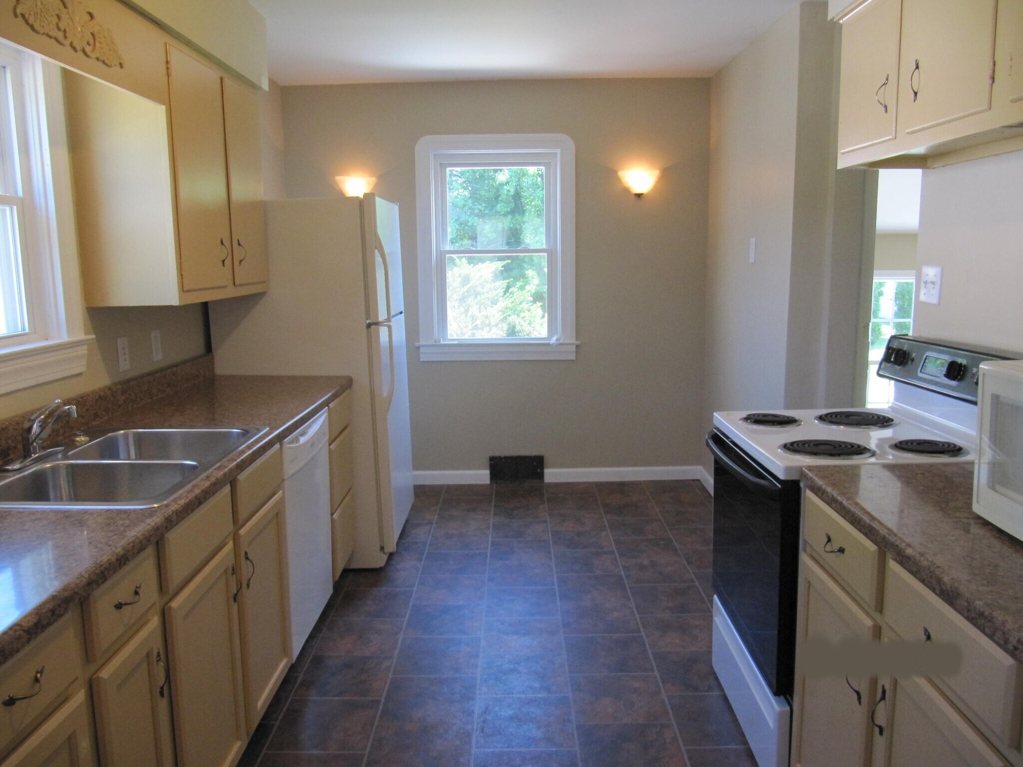 Building Photo - 1009 Filmore Ave