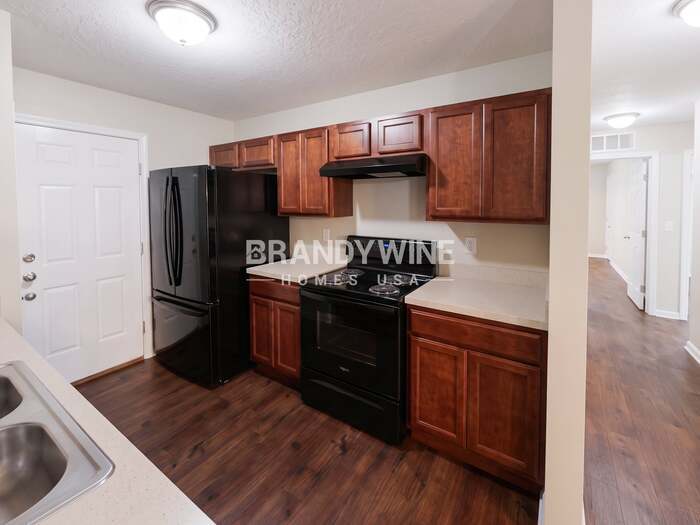 Building Photo - 7600 Free Ave