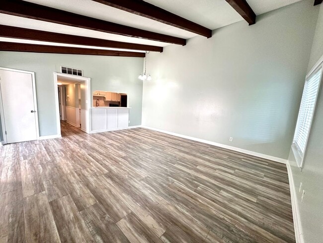 Building Photo - Coastal Charm Meets Resort Living – 2BR/2BA in Gated Seascape Neighborhood