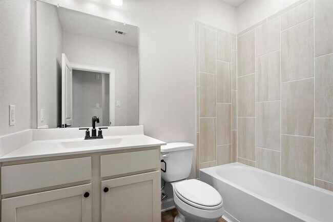 Building Photo - 1110 Whispering Winds Dr