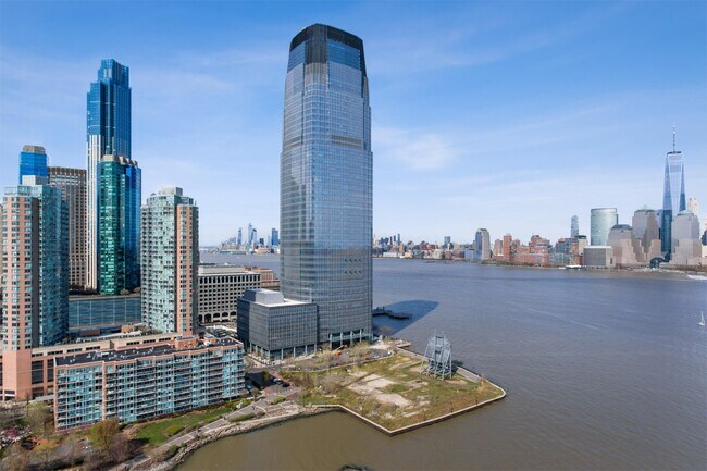 Building Photo - 25 Hudson St