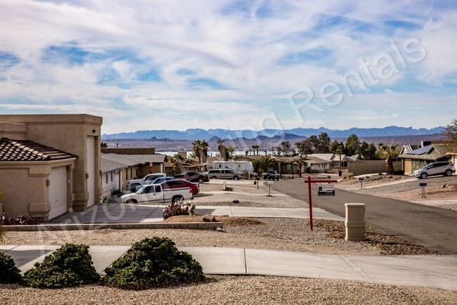 Building Photo - NORTHSIDE POOL HOME
