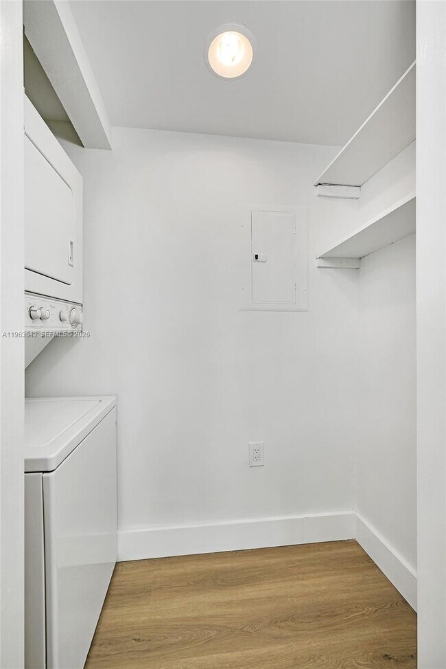 Building Photo - 800 Claughton Island Dr