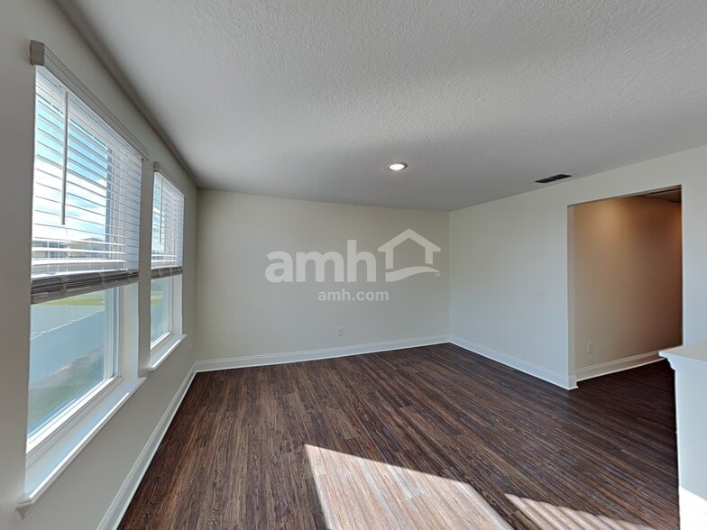 Building Photo - 1085 Summer Stone Lp