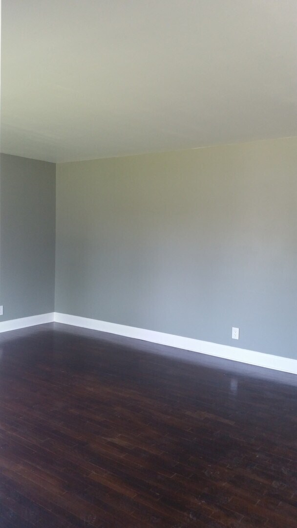 Building Photo - WEST END CHARMER! PERFECT HOME FOR ENTERTA...