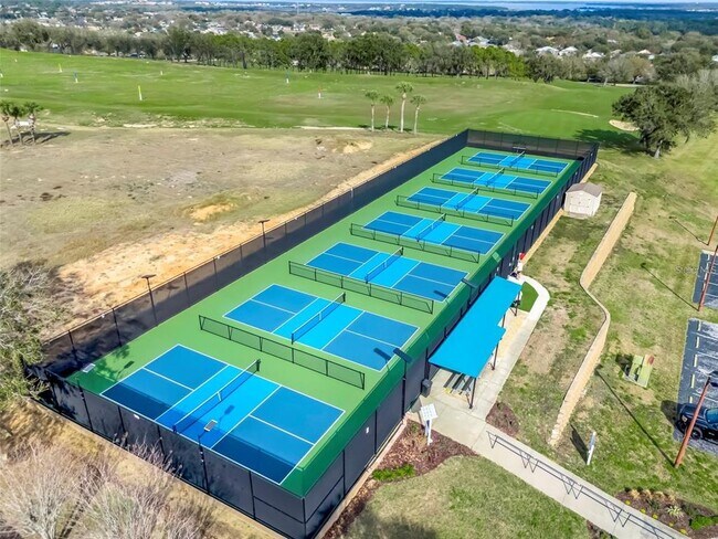 Building Photo - 2427 Caledonian St