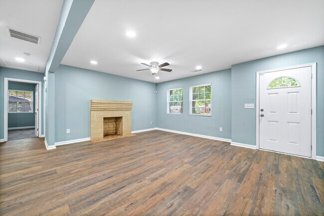 Building Photo - 1247 Cherokee Ave