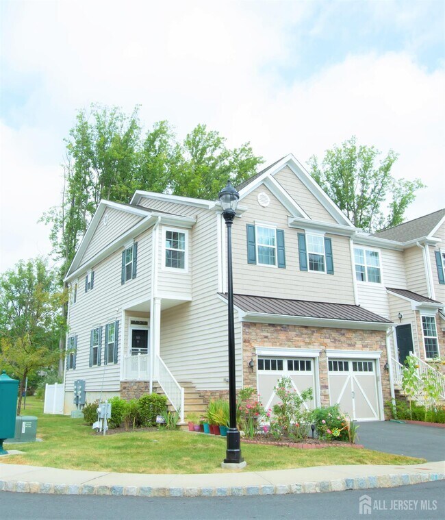 Building Photo - 101 Pearce Ln