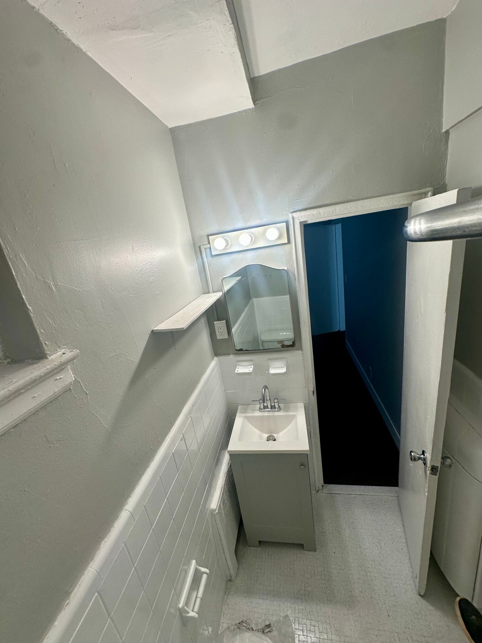 Building Photo - 85 Easton Ave